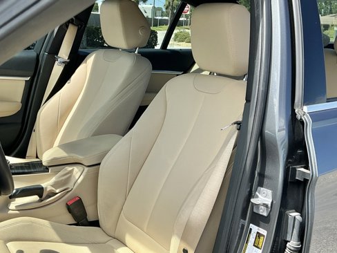 Used 2018 BMW 330e image 16