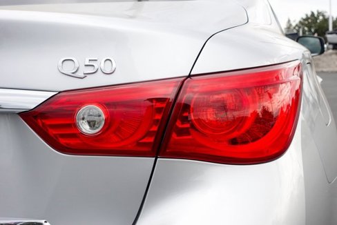Used 2014 INFINITI Q50 Premium w/ Leather Seating Package image 9