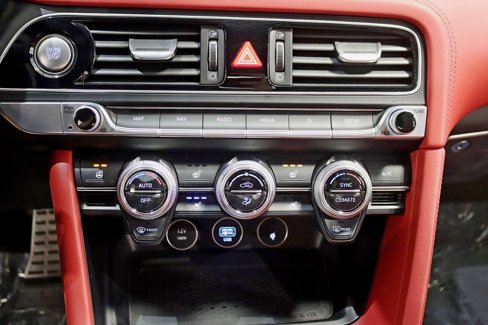 Used 2023 Genesis G70 2.0T w/ Sport Prestige Package image 22