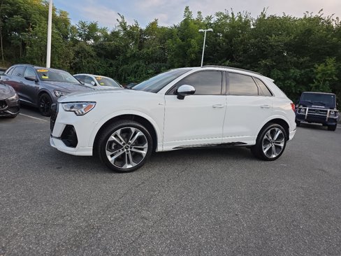 Used 2022 Audi Q3 2.0T Premium Plus w/ Premium Plus Package image 4