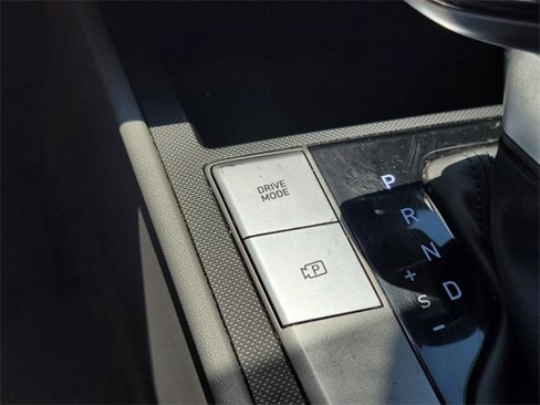 Used 2023 Hyundai Elantra SEL image 29