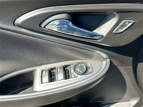 Certified 2020 Chevrolet Malibu LT image 23