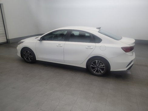 Used 2023 Kia Forte LXS image 3