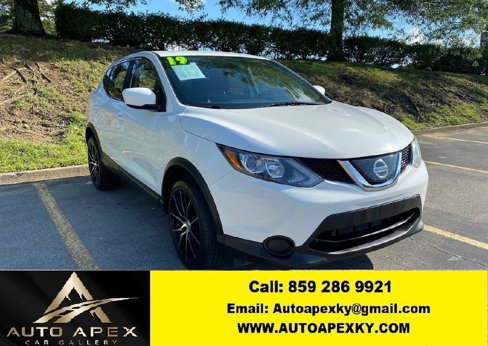 Used 2019 Nissan Rogue Sport S image 1