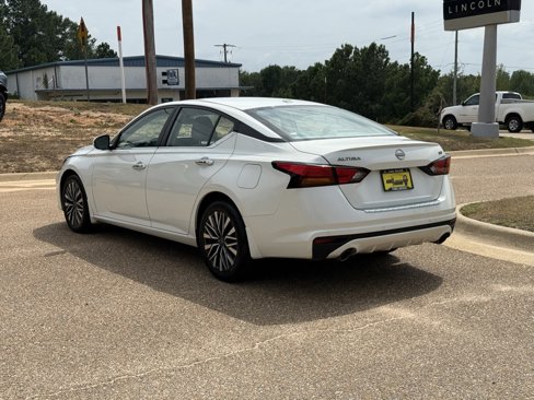 Used 2023 Nissan Altima 2.5 SV image 7