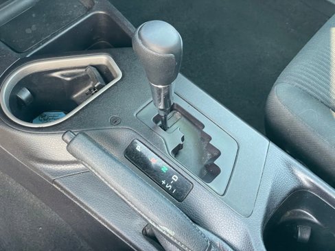 Used 2018 Toyota RAV4 LE image 21