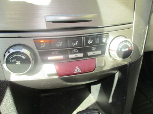 Used 2010 Subaru Outback 2.5i Premium image 30