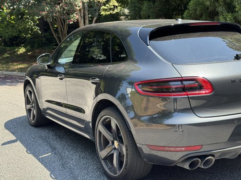Used 2017 Porsche Macan Turbo image 19