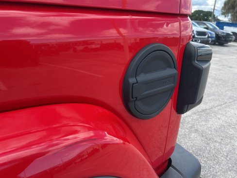 Used 2018 Jeep Wrangler Unlimited Sahara image 21