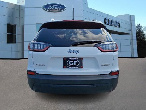 Used 2019 Jeep Cherokee Latitude w/ Popular Appearance Group image 5