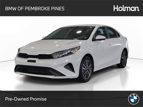 Used 2023 Kia Forte LXS image 1