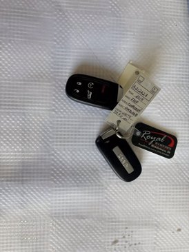 Used 2019 Jeep Cherokee Overland w/ Technology Group image 27
