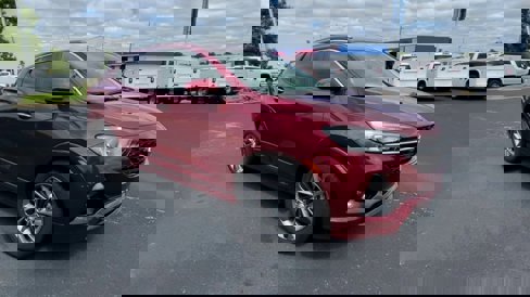 Used 2022 Buick Encore GX Select w/ Sport Touring Package image 2