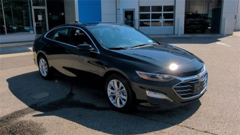 Certified 2022 Chevrolet Malibu LT w/ Leather Package image 2