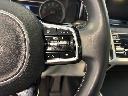 Used 2021 Kia Sorento EX w/ EX AWD X-Line Package image 32