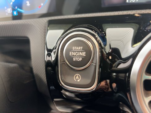 Used 2022 Mercedes-Benz A 220 image 27