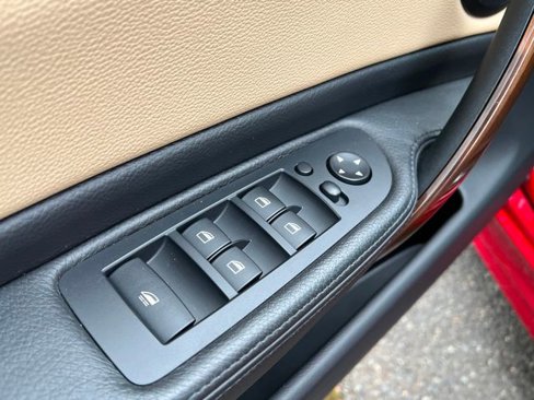 Used 2011 BMW 135i Convertible image 21