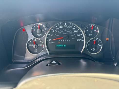 Used 2019 Chevrolet Express 2500 w/ Driver Convenience Package image 15