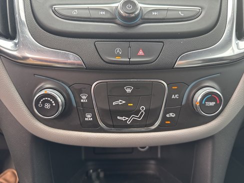 Used 2024 Chevrolet Equinox LS w/ LS Convenience Package image 10