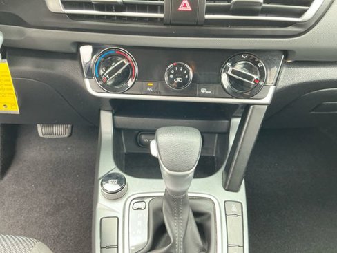 Used 2021 Kia Seltos LX image 12