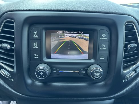 Used 2018 Jeep Compass Sport image 17