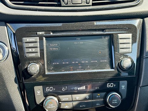 Used 2020 Nissan Rogue SV w/ Sun & Sound Touring Package image 16