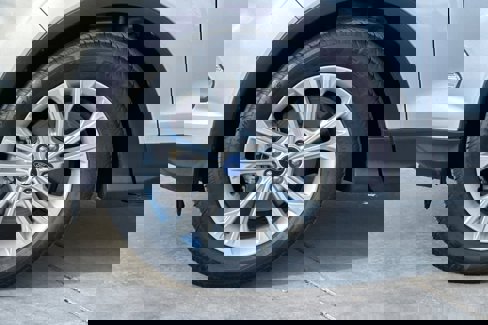 Used 2017 Ford Escape SE image 12