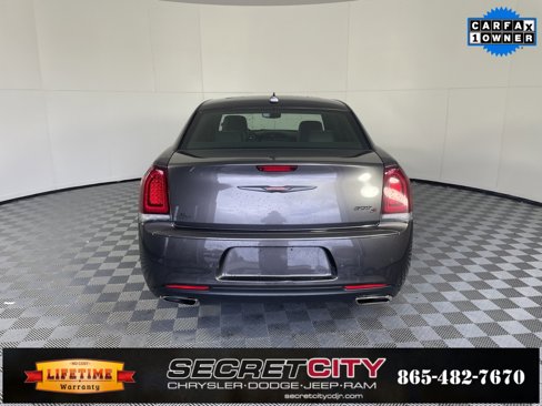 Used 2023 Chrysler 300 S image 6