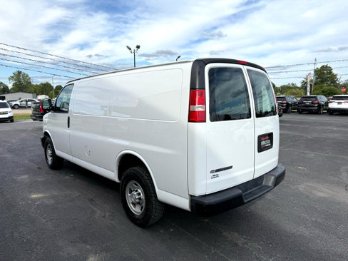 Used 2017 Chevrolet Express 2500 image 8