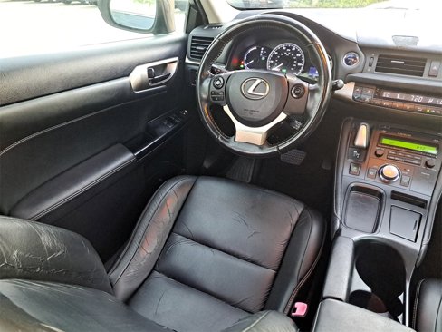 Used 2014 Lexus CT 200h image 10