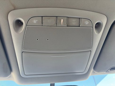 Used 2018 Nissan Rogue S image 17