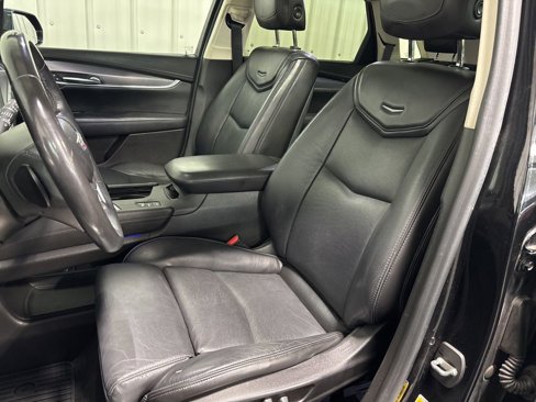 Used 2017 Cadillac XT5 Luxury w/ Driver Awareness Package image 16