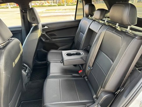 Used 2021 Volkswagen Tiguan SE R-Line image 20