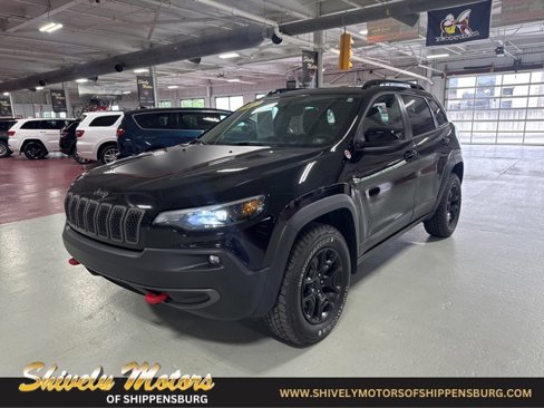 Used 2022 Jeep Cherokee Trailhawk w/ Comfort/Convenience Group image 1