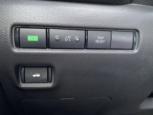 Used 2022 Nissan Sentra SV w/ All-Weather Package image 27