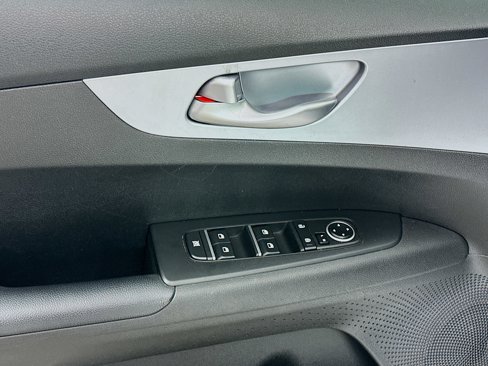 Used 2023 Kia Forte LXS image 15