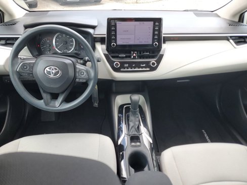 Used 2020 Toyota Corolla LE image 18
