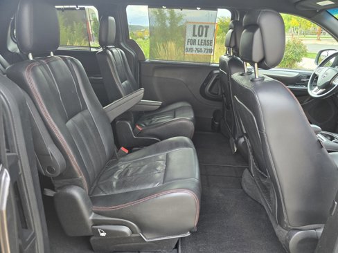 Used 2017 Dodge Grand Caravan GT image 36