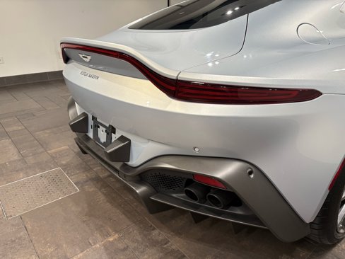 Used 2019 Aston Martin V8 Vantage Coupe image 8