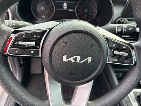 Used 2024 Kia Forte LXS image 15