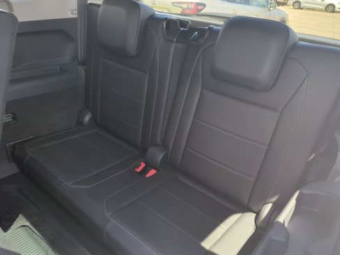 Used 2018 Volkswagen Tiguan SEL image 21