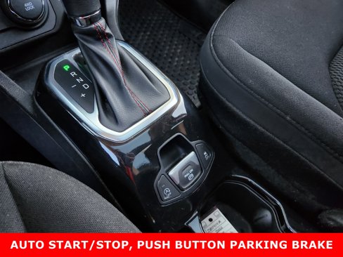 Used 2022 Jeep Renegade Latitude w/ Sun/Sound Group image 11