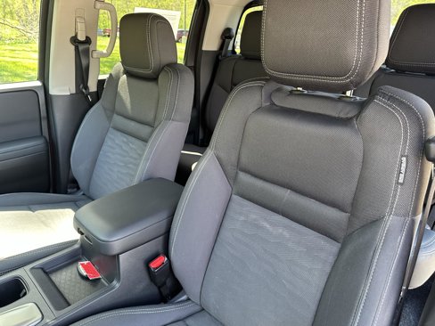 Used 2022 Nissan Frontier SV image 32