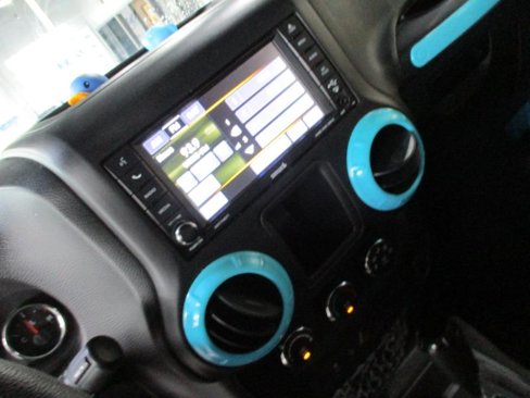Used 2018 Jeep Wrangler Unlimited Sport image 12