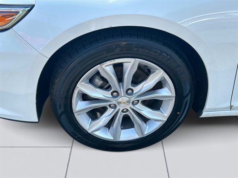 Used 2023 Chevrolet Malibu LT image 8