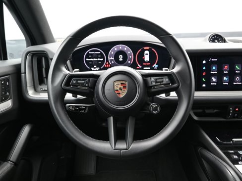 Used 2024 Porsche Cayenne image 20