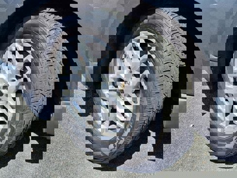 Used 2023 Ford Edge SEL image 5