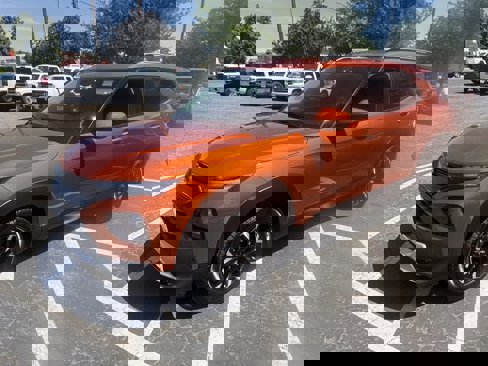 Used 2022 Chevrolet TrailBlazer LT w/ LPO, Blackout Package image 2