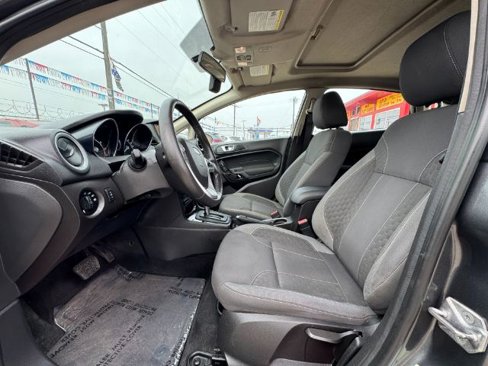 Used 2015 Ford Fiesta SE w/ Equipment Group 201A image 10