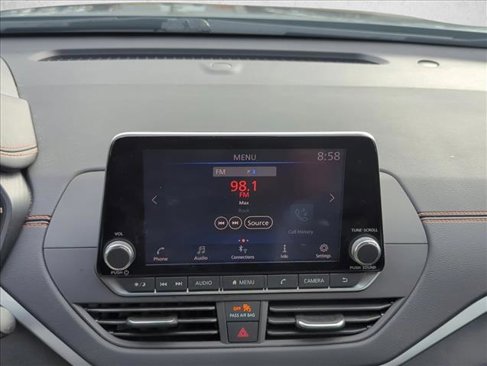 Used 2022 Nissan Altima 2.5 SR image 11